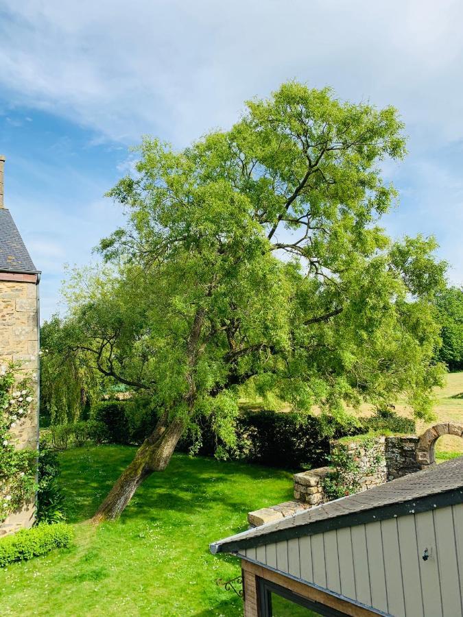 Le Domaine De Coat Rogan, La Chambre Du Tregor Ploezal Exterior photo