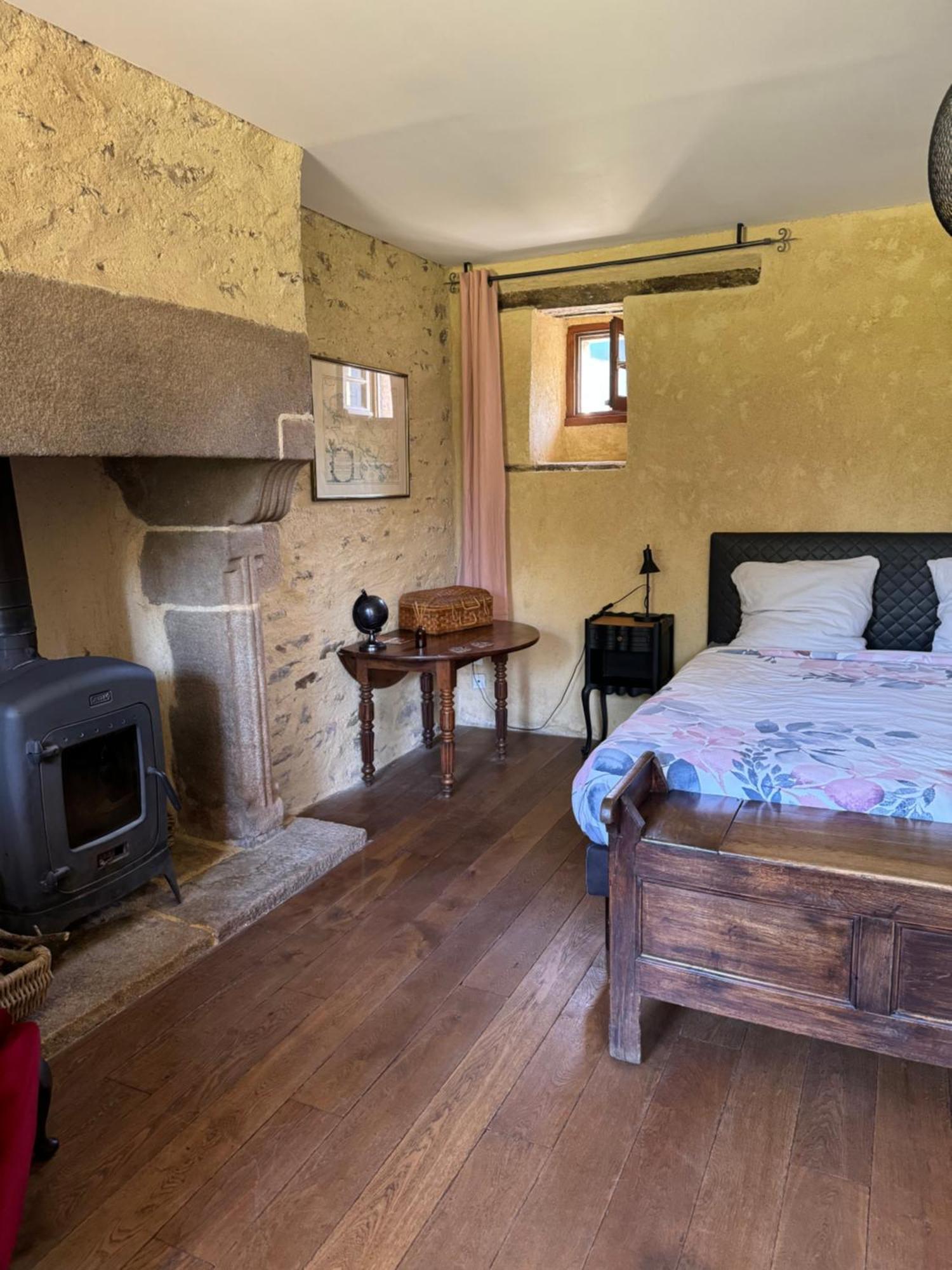 Le Domaine De Coat Rogan, La Chambre Du Tregor Ploezal Exterior photo